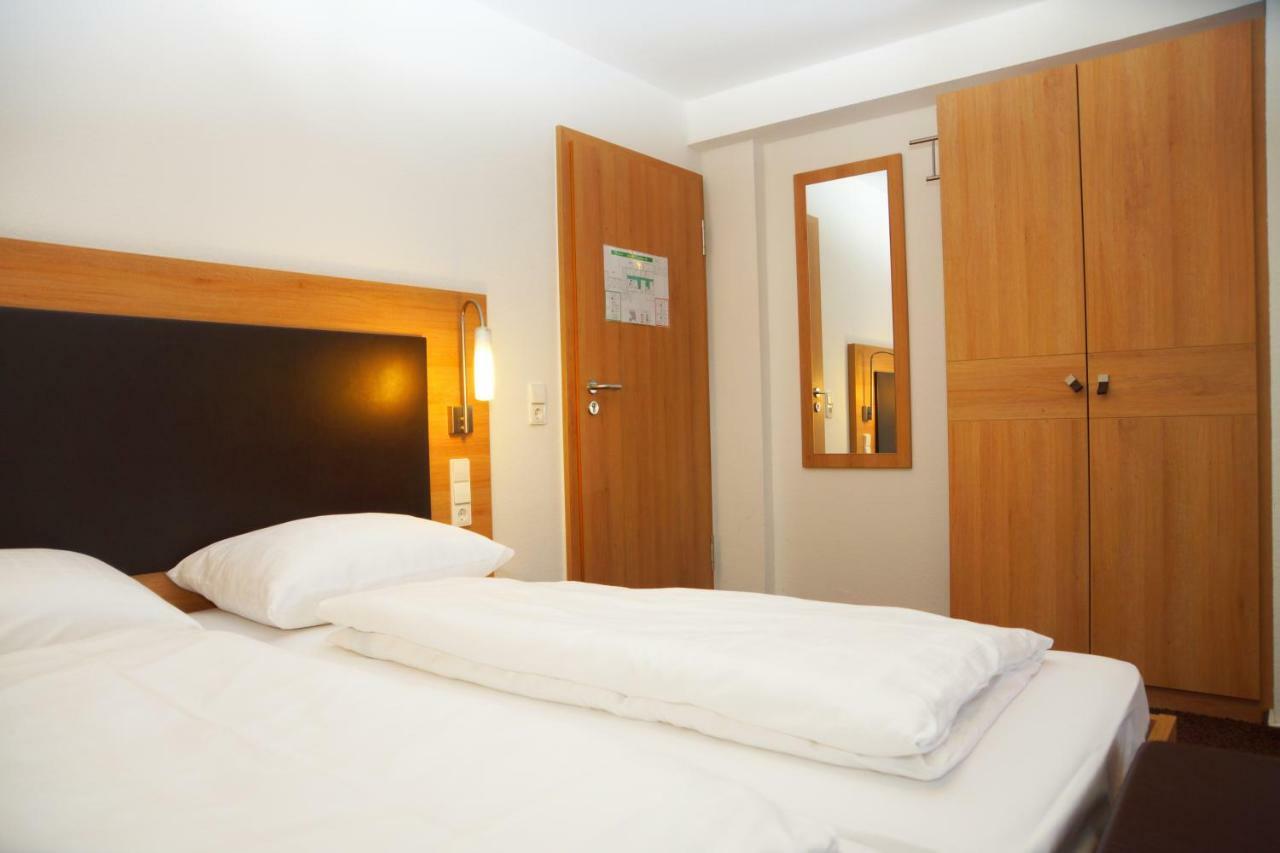 Hotel Krauthof Ludwigsburg Bagian luar foto