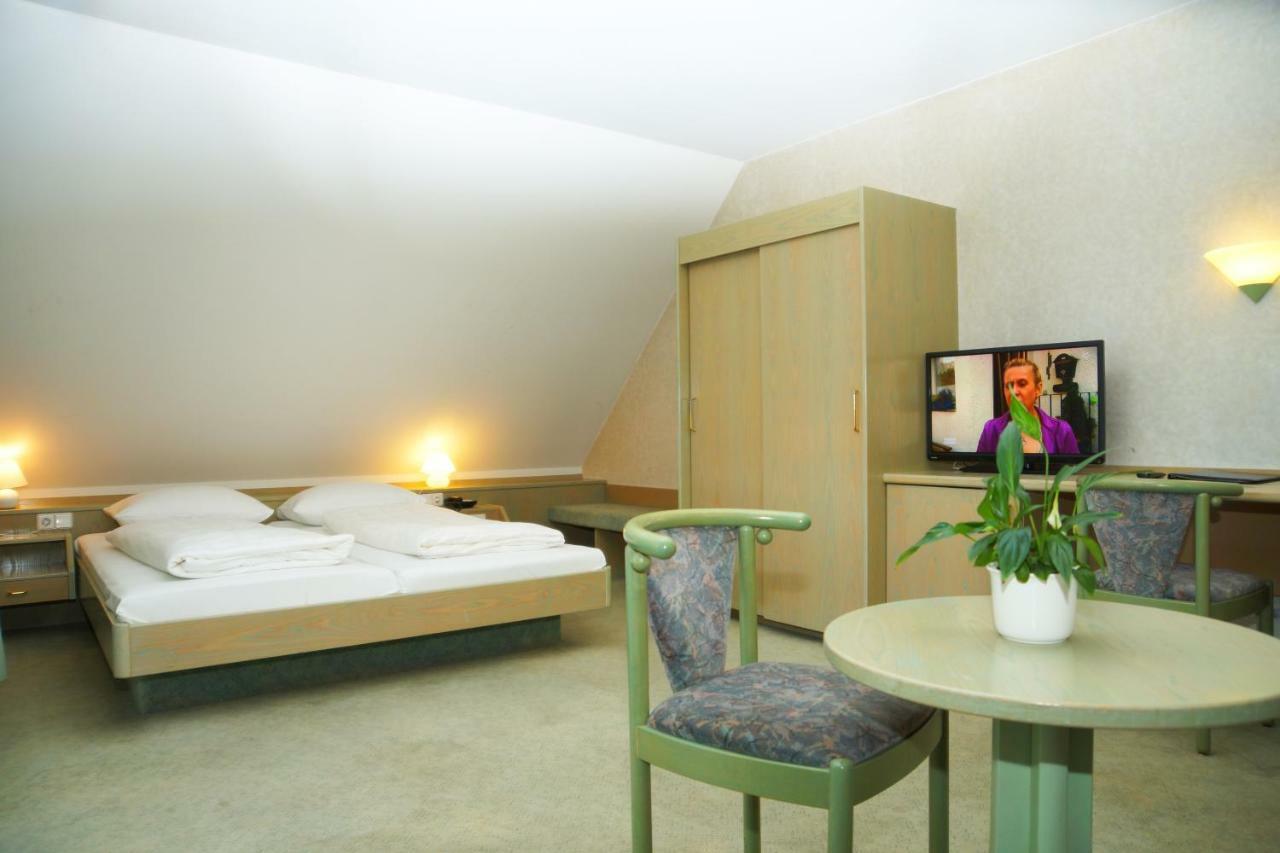 Hotel Krauthof Ludwigsburg Bagian luar foto