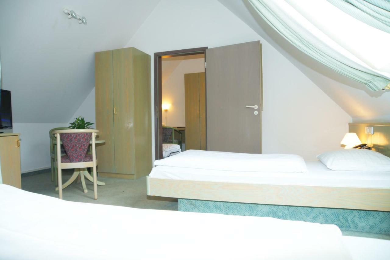 Hotel Krauthof Ludwigsburg Bagian luar foto